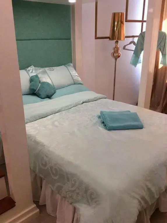 Tiffany Room At Shell Residences