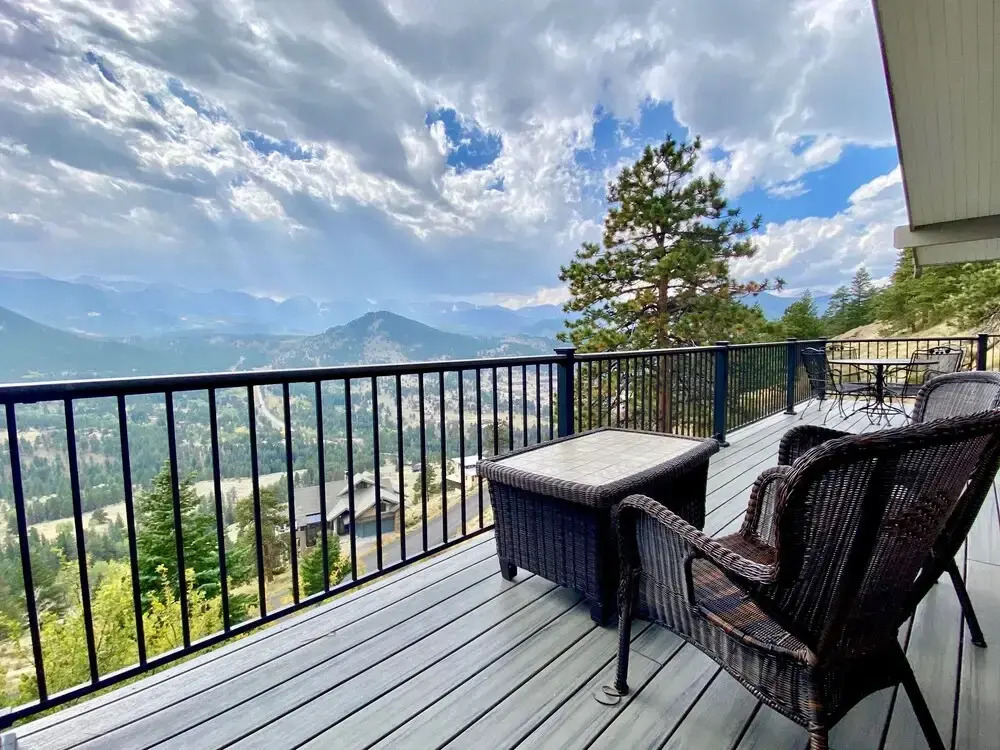 Breiding Upper Luxury Vacation At Windcliff 2 Bedroom Home by RedAwning
