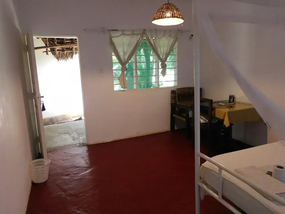 Курортный Отель Travellers Inn Resort Malindi