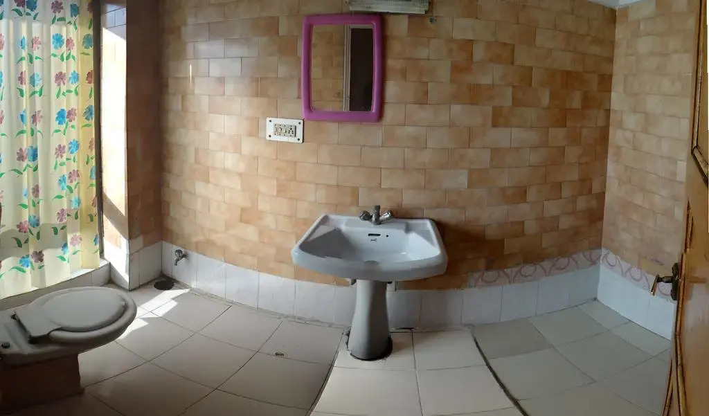 Gaurav Hotel