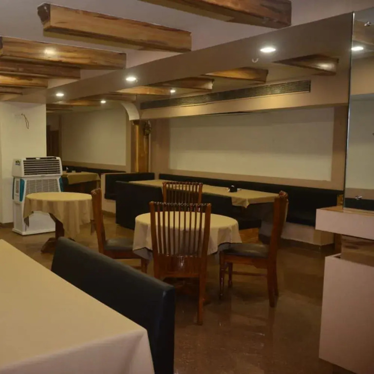Hotel Poonam