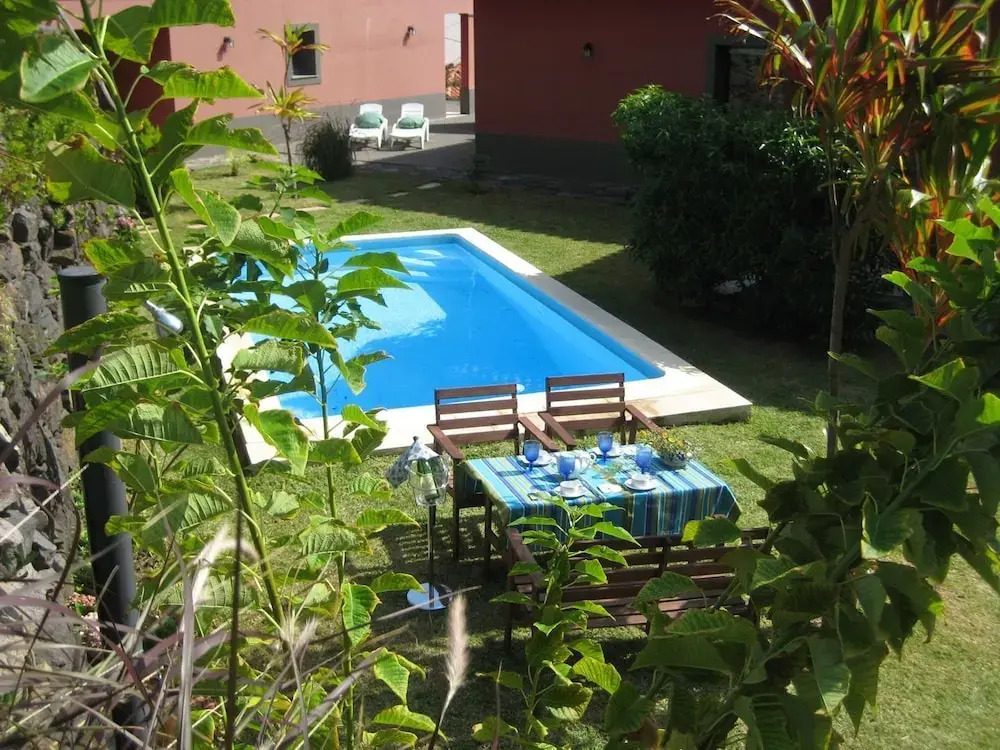 House In Calheta Beach - Best Location In Calheta