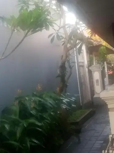 巴厘岛艾里沙努尔伍拉赖79号酒店(Airy Eco Sanur Bypass Ngurah Rai 79 Bali)