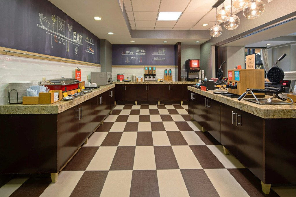 Hampton Inn Visalia