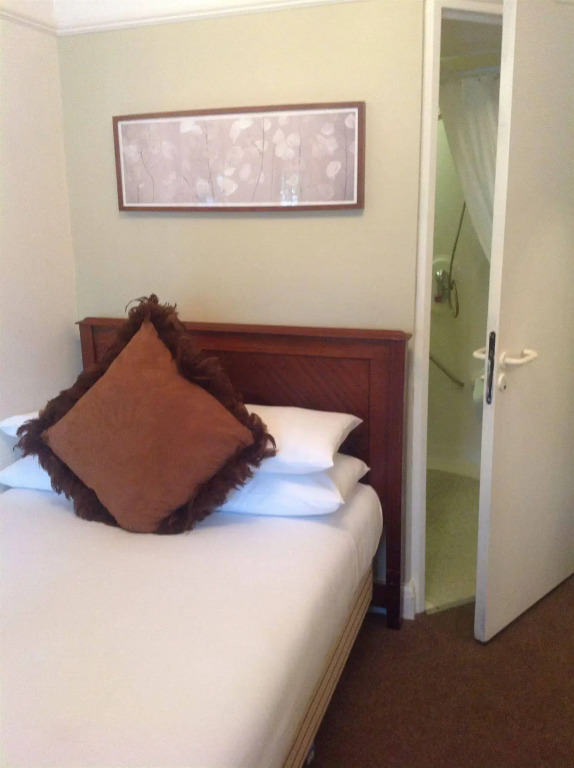 Oak Lodge Hotel