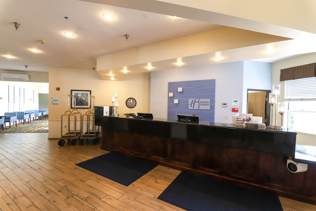 Holiday Inn Express St. Ignace-Lake Front by IHG