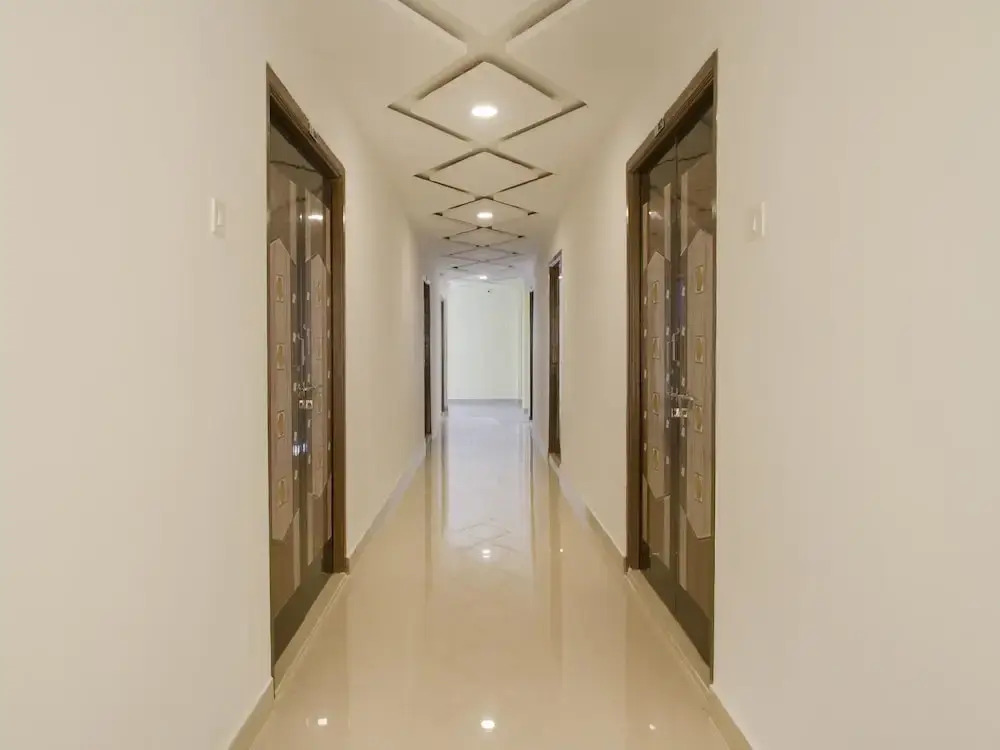 OYO 13062 Kamala Residency-Inn