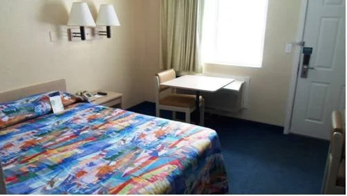Motel 6 - Newark