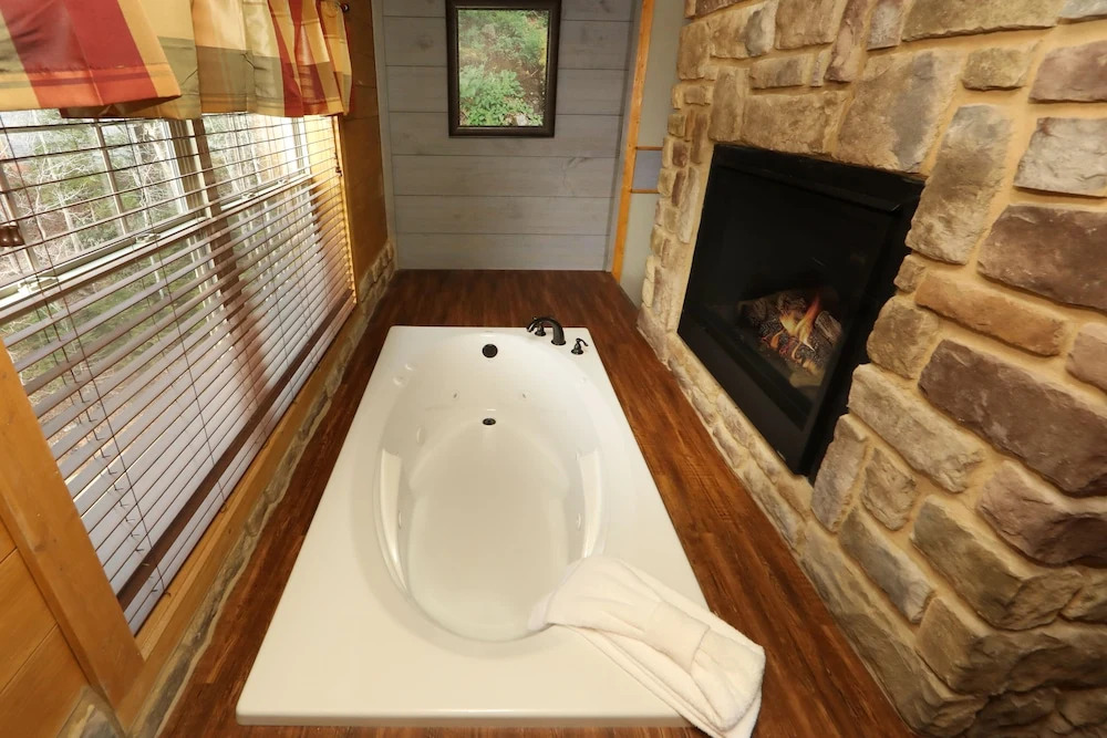 Firefly Nights - Five Bedroom Chalet
