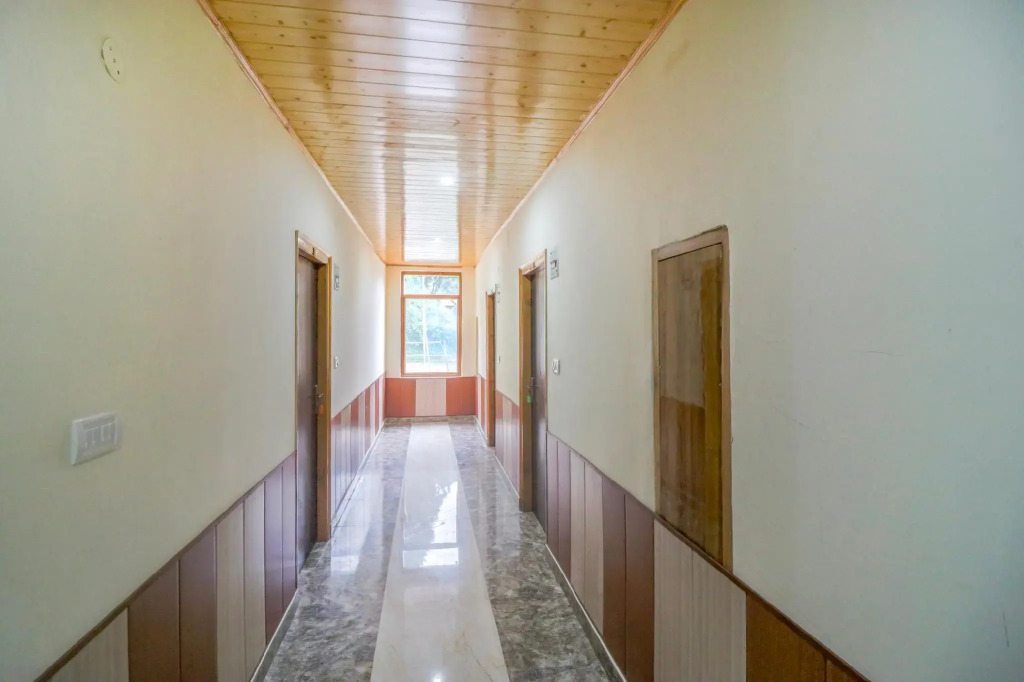 FabHotel Castle Rock Vashisht