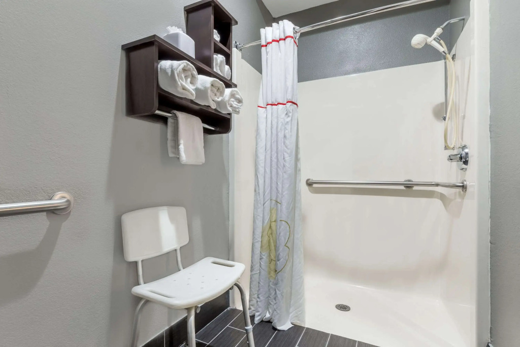 Hawthorn Extended Stay by Wyndham Columbus West