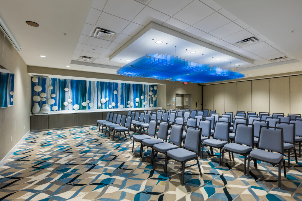 Holiday Inn Express & Suites Orlando At SeaWorld by IHG