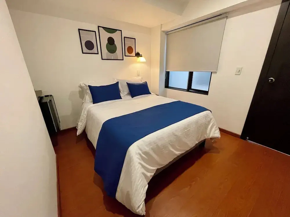 Hotel Embajada 44