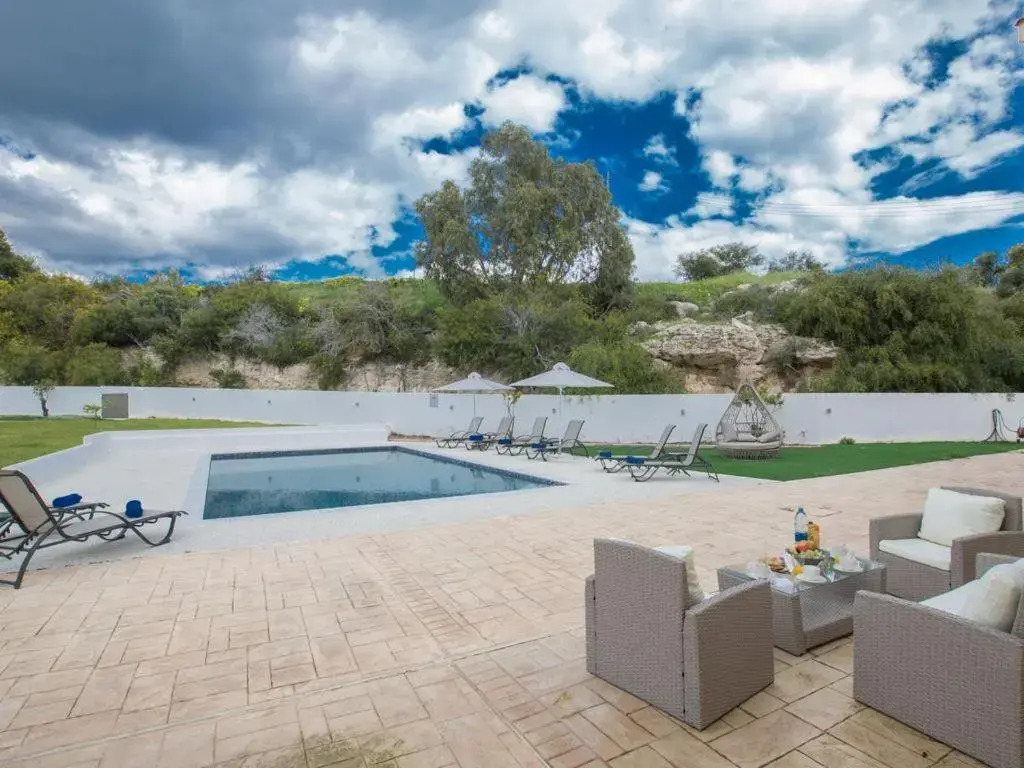 Villa Konnos View, Stunning 6Bdr Villa With Private Pool, Close To Konnos Beach