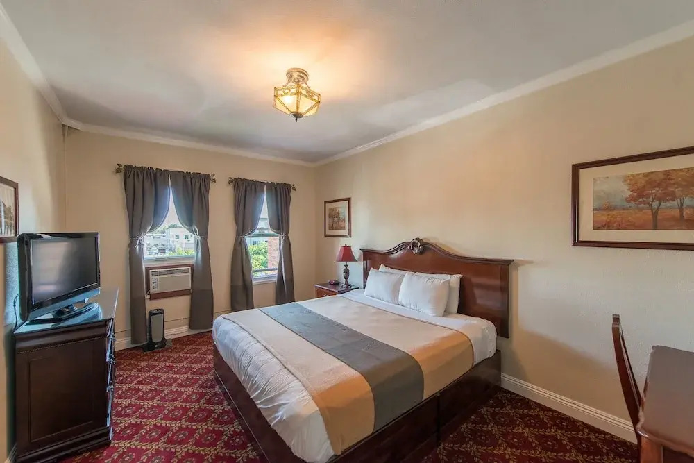 Hollywood Historic Hotel
