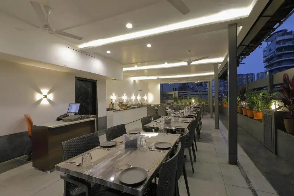 Hotel Ariana Residency