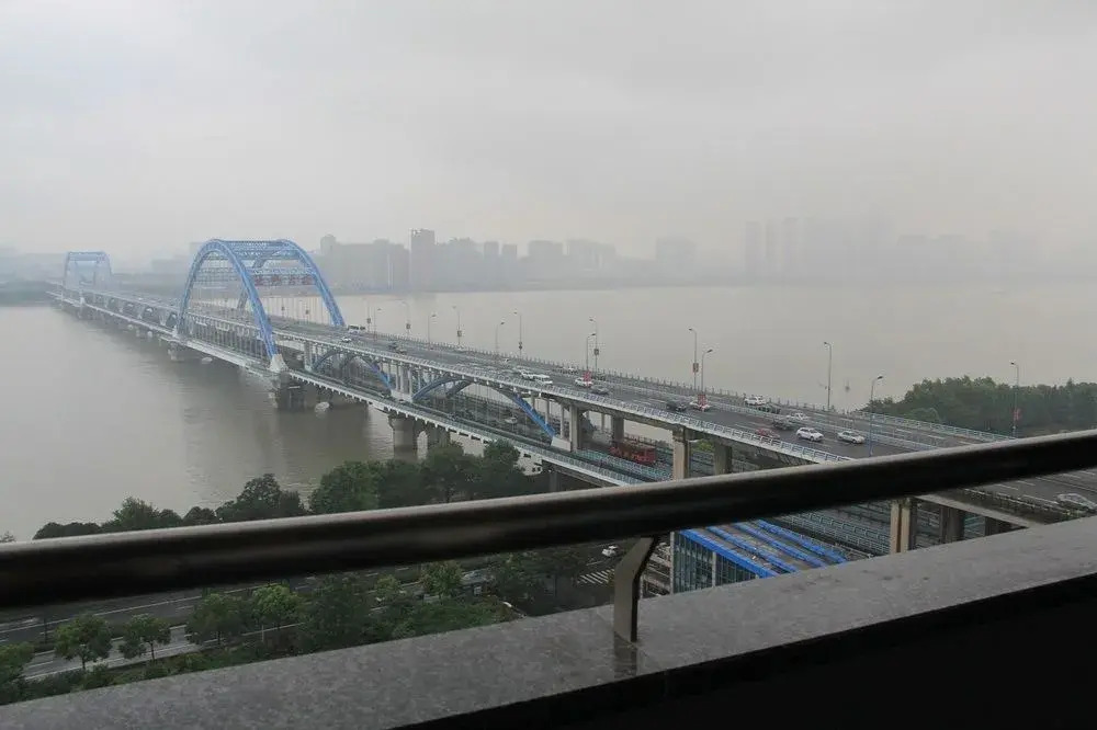Hangzhou Lingtaoge Hotel