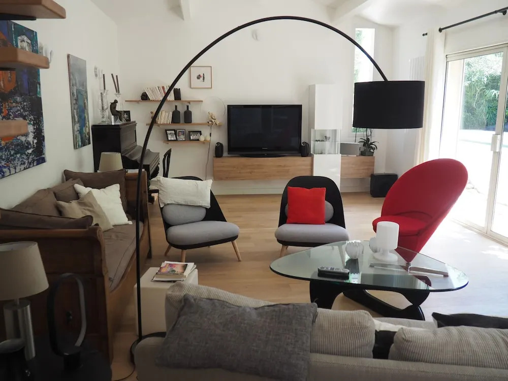 Lavinia Home