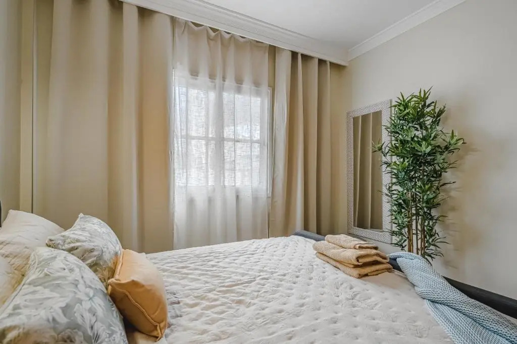 Yucca Park, Lovely, quiet, 2 bedroom, 70m2, ocean pool view!
