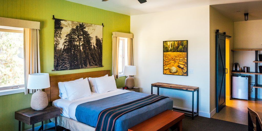 Rush Creek Lodge at Yosemite