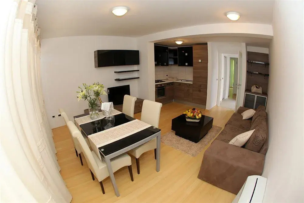 Falkenstainer Apartments Pertcane