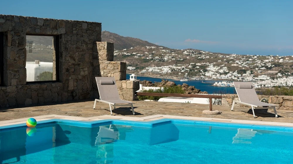 Carmelita Villa by Stylish Stay