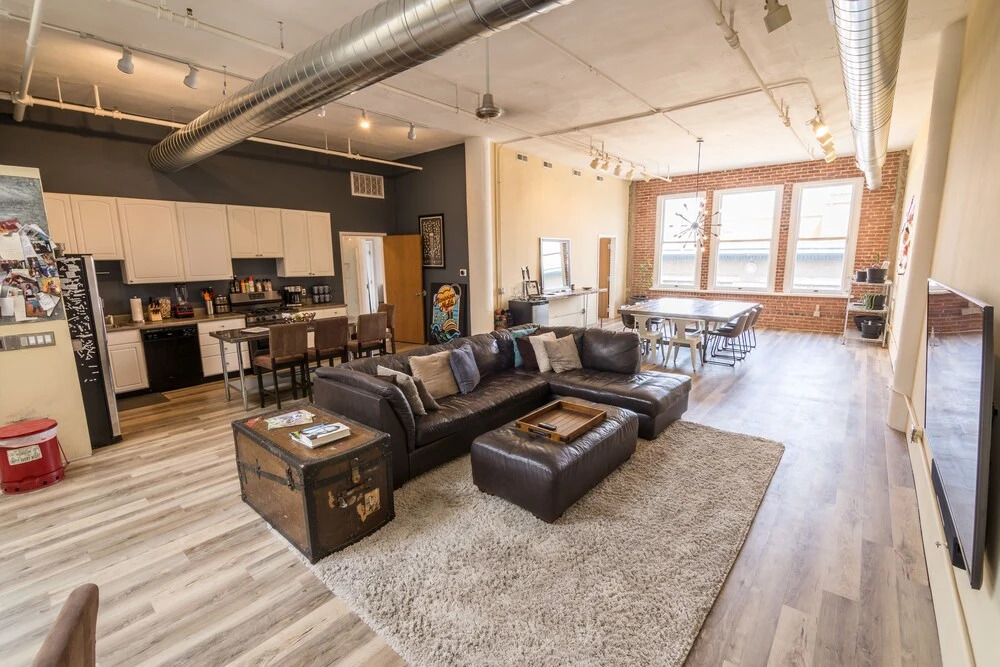 Penthouse Loft in The Heart of Downtown