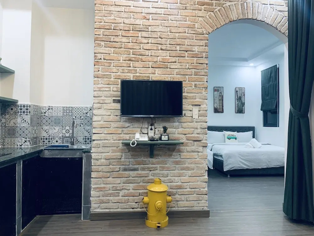 Lucas Inn 2