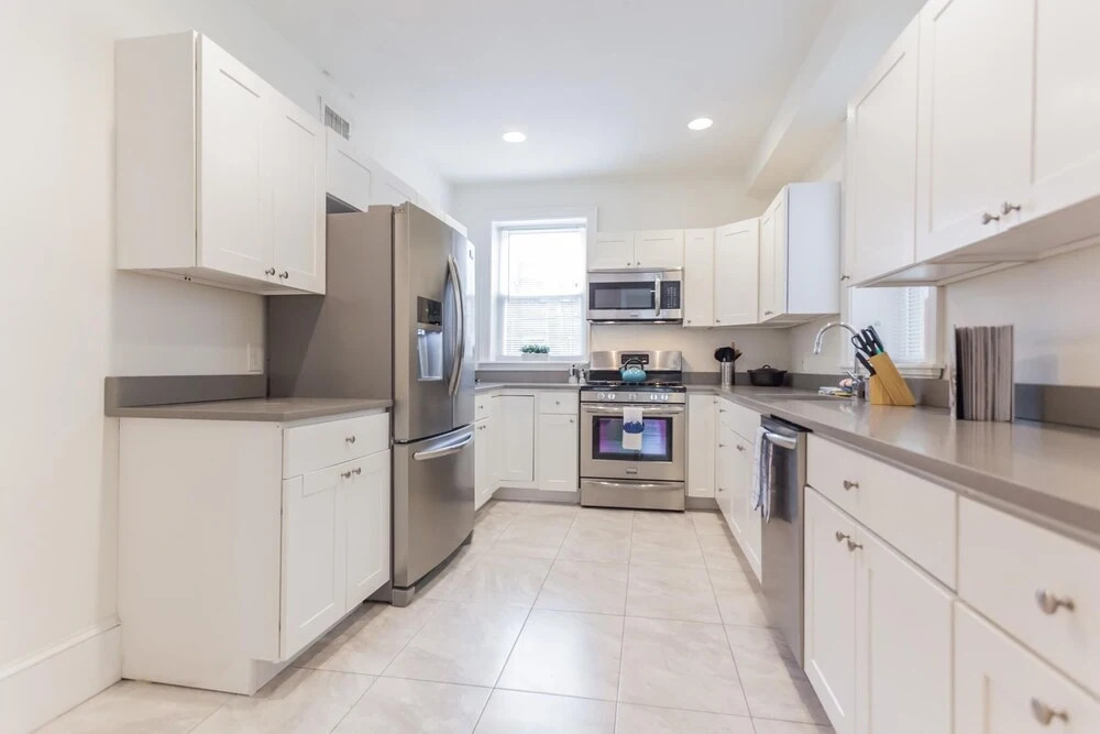 2342 Catharine