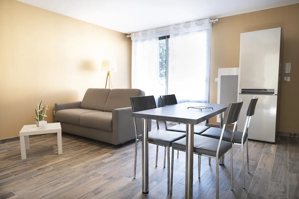 Le Fabre 2 - Agréable T2 - proche hypercentre et hôpital - Wifi - Parking
