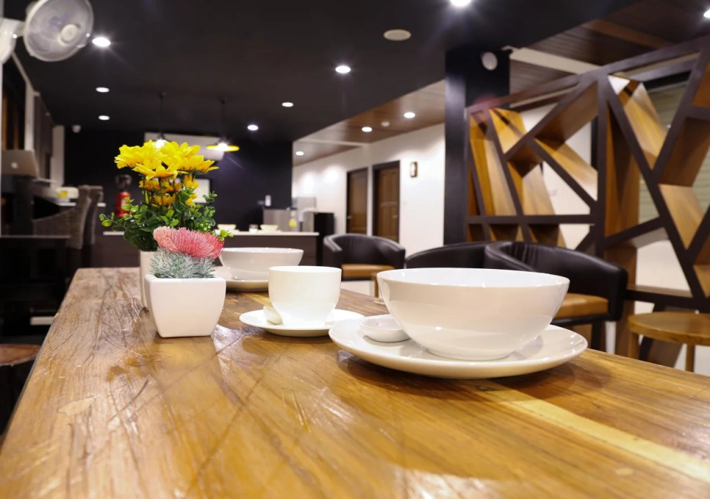 Sabai Hotel and Hostel