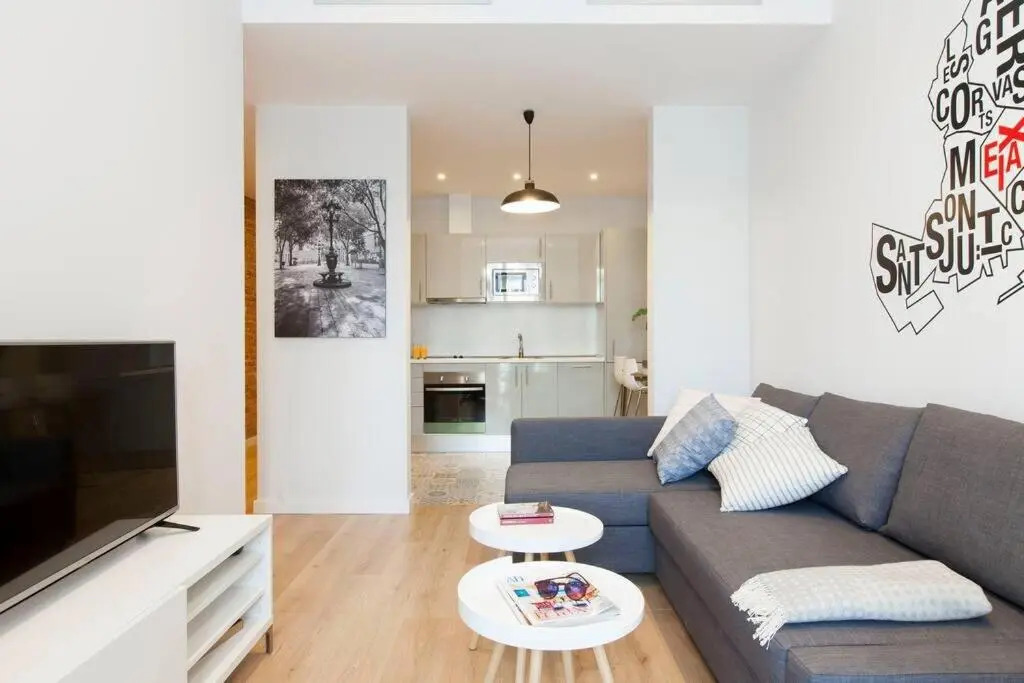 Perfectly located 4bed 4bath apartment in Barcelona 2 2