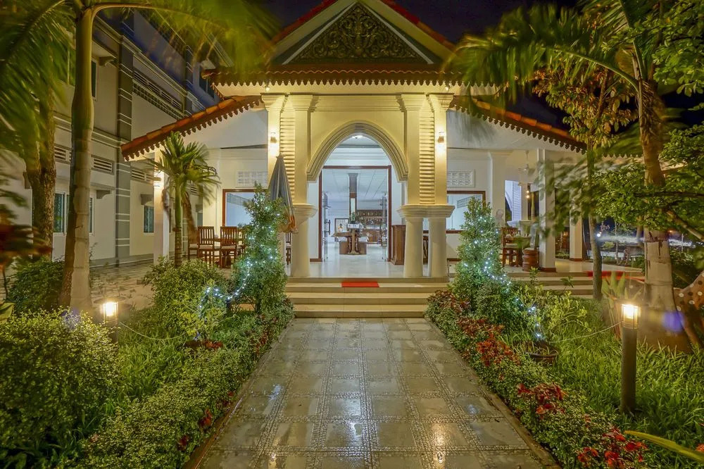 Oriental Palace Resort