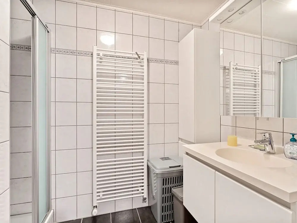 Flat With Terrace & Play Area