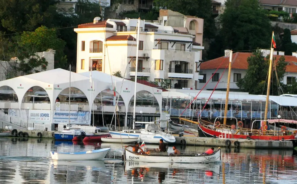 Iris Hotel