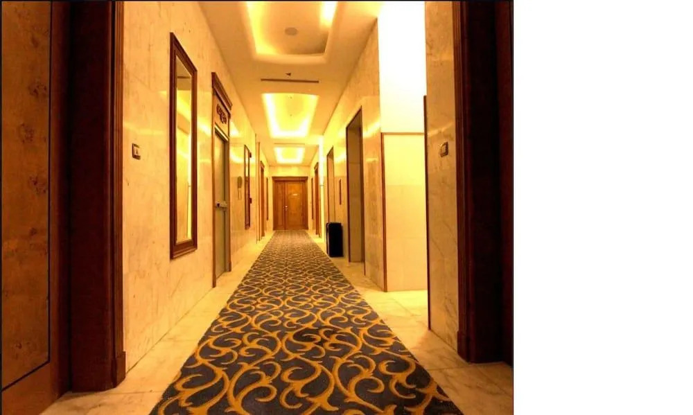 Platinum Al Khamseen Serviced Apartments