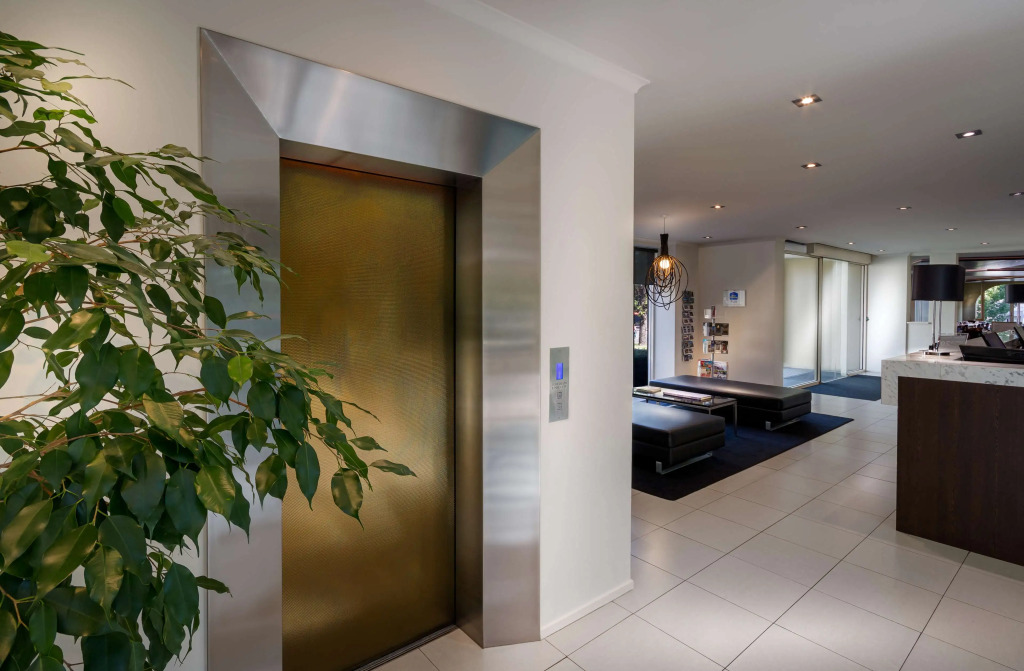 BEST WESTERN PLUS Travel Inn