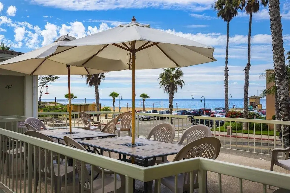 Beautiful 2 Bed Beach Getaway #115 2 Bedroom Condo by Sunset Shores Condominiums