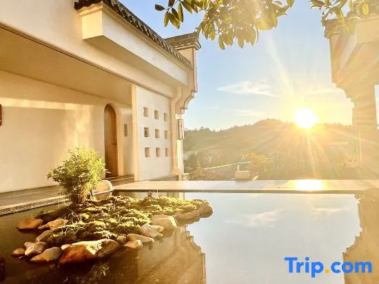 Xiao Zhang's Cultural and Artistic Homestay