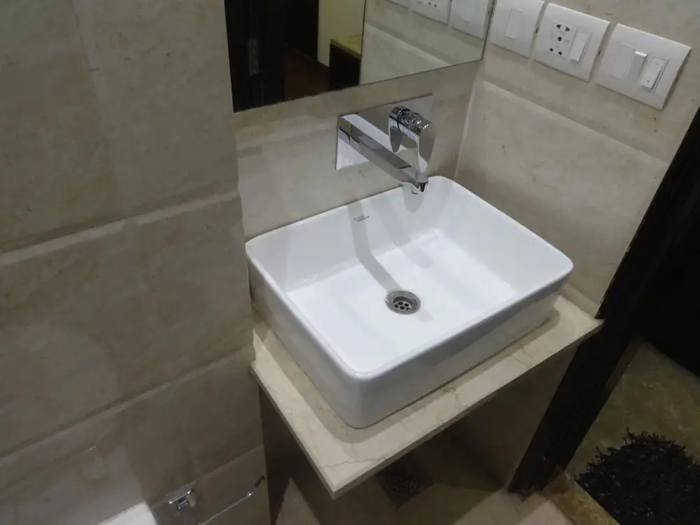 Hotel Chanchal Continental - New Delhi City Centre