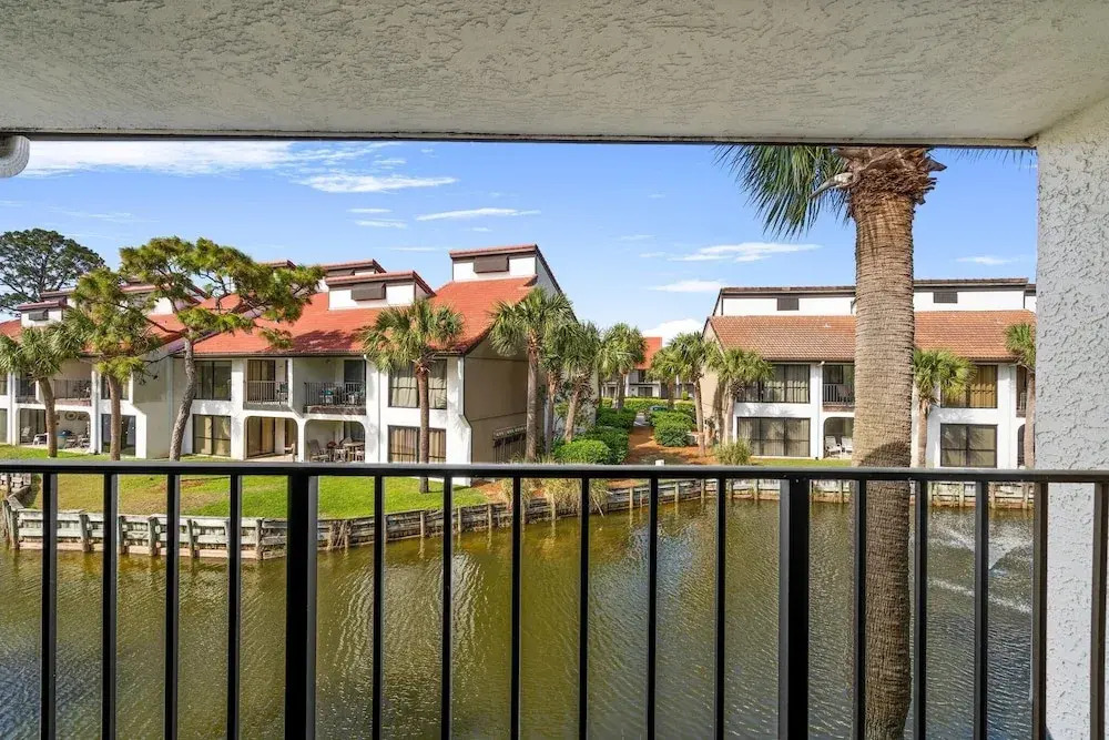Edgewater Golf Villa 956
