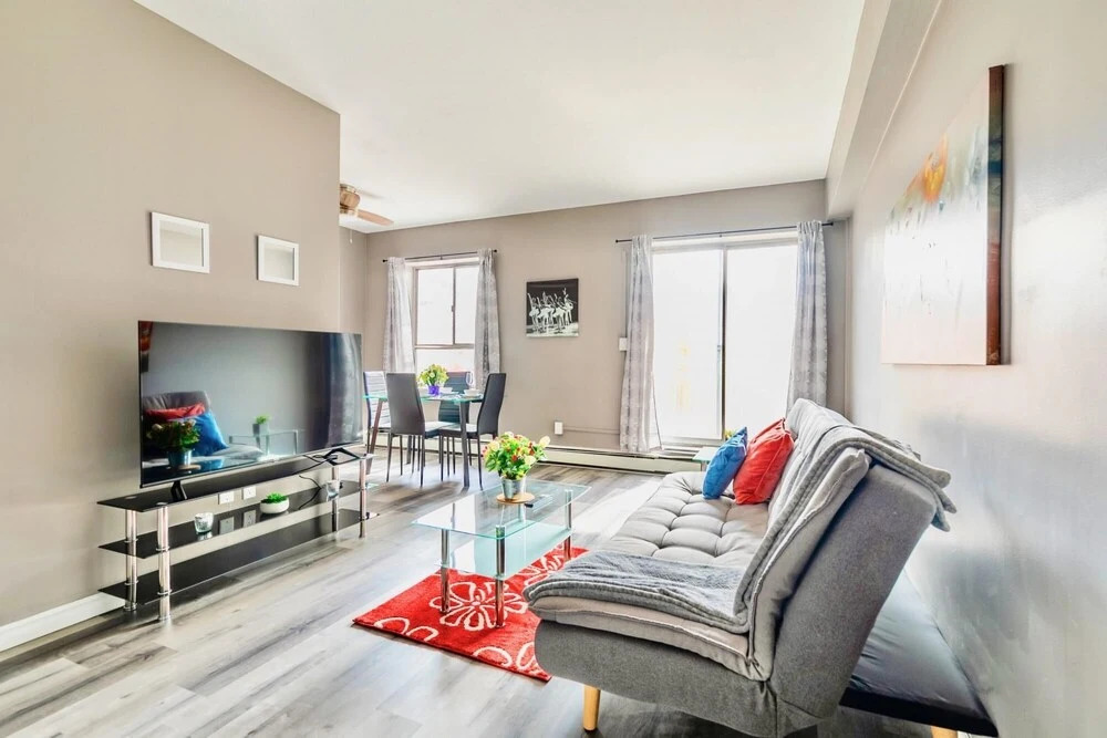 Cozy 1 King BR Apt w Netflix - Prime Location