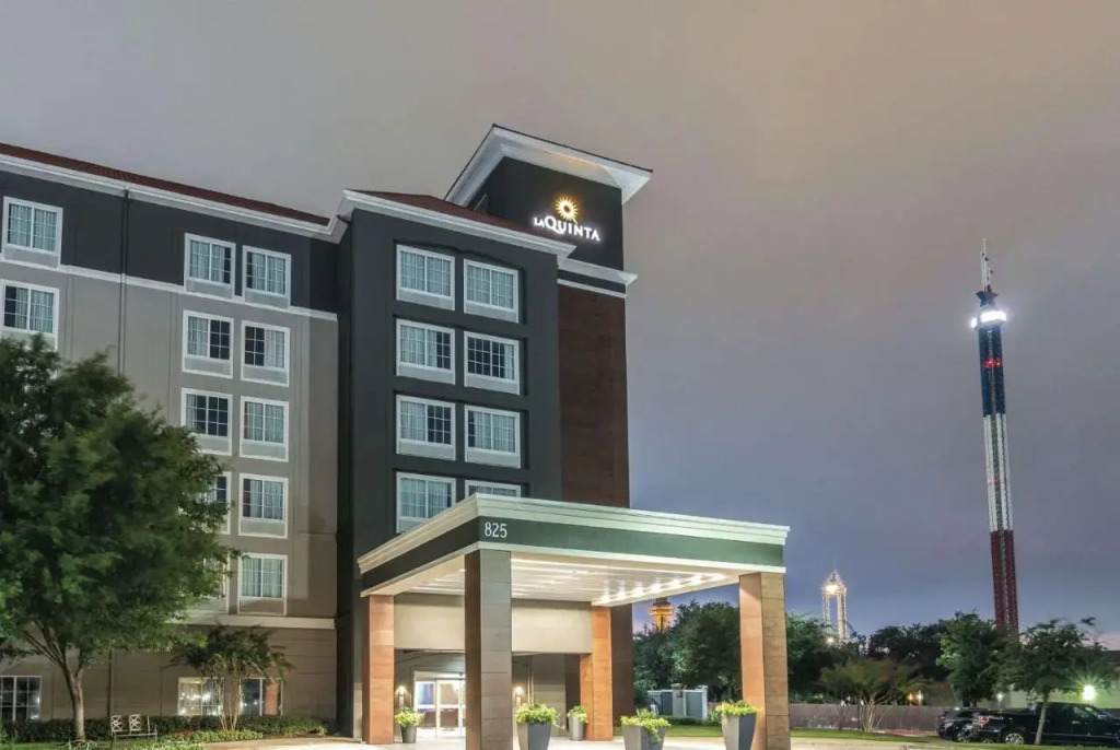 LaQuinta Dalla North / Arlington