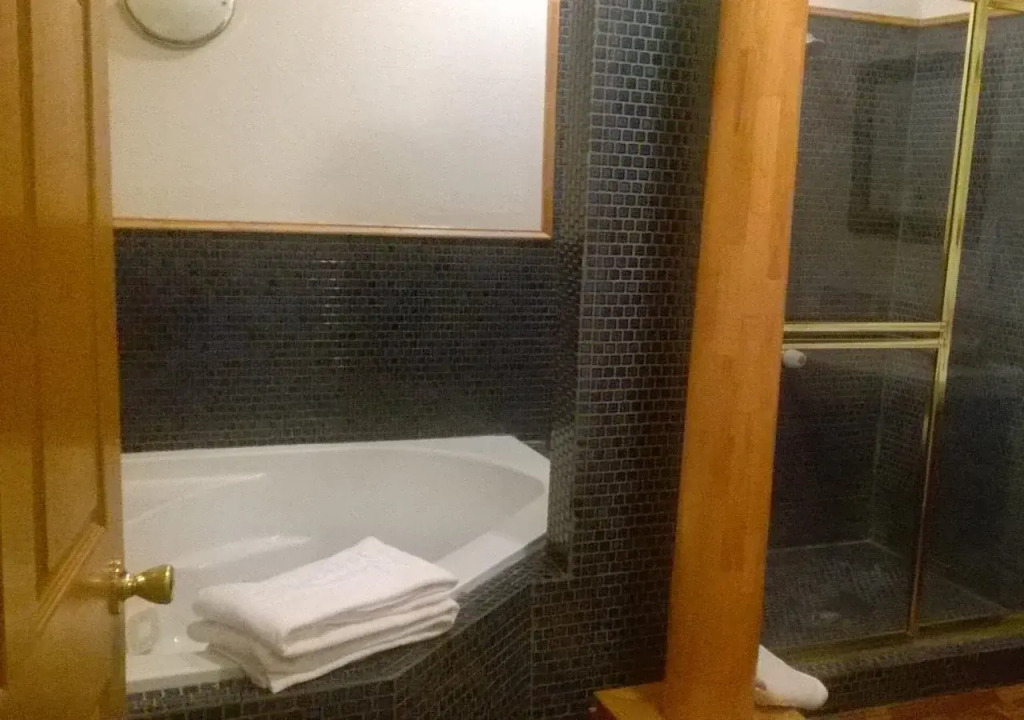 The Black Pearl Suites
