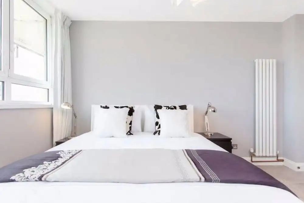 Central 2 Bedroom Apartment With Amazing Views