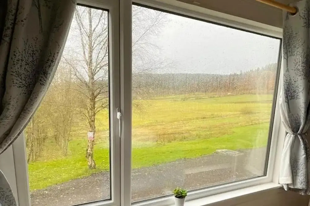 1 Bedroom Log Cabin in Parc Pen y Bryn Sleep 2/3