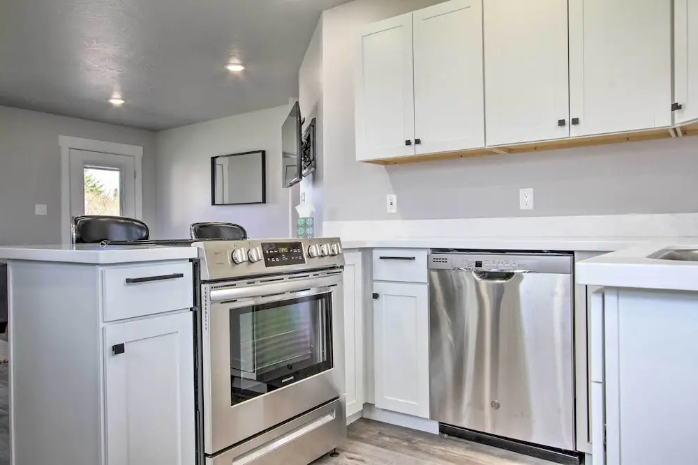 Bright + Modern Augusta Home - Walk to Town!