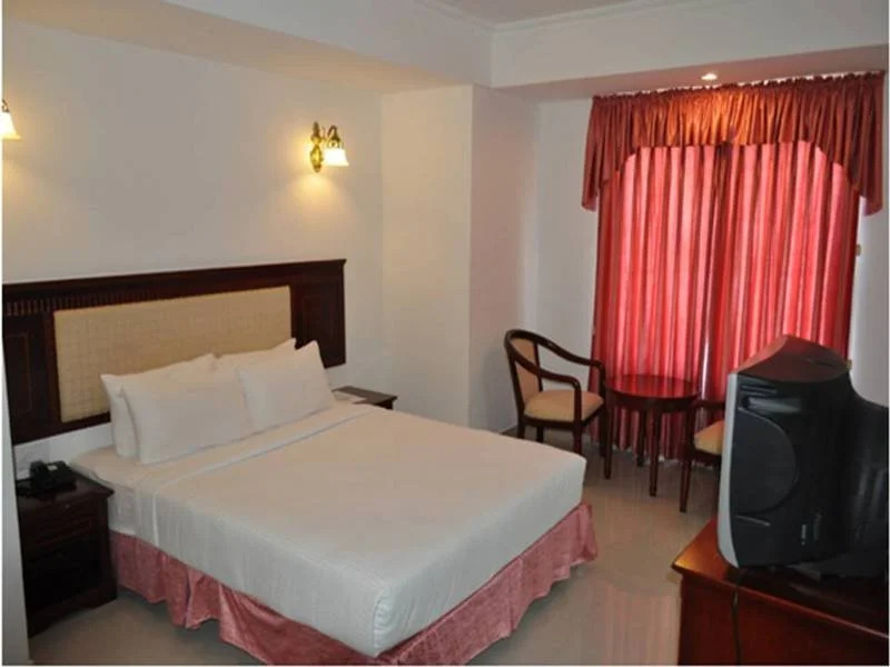 Tn Eden Hotel by OYO Rooms