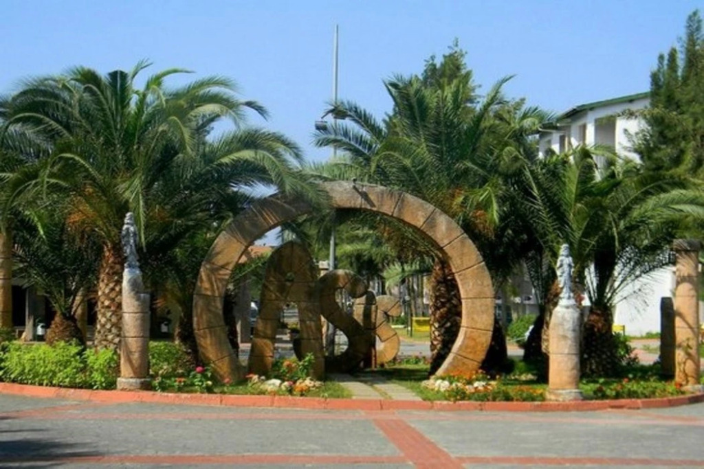 MCS Oasis Beach Club