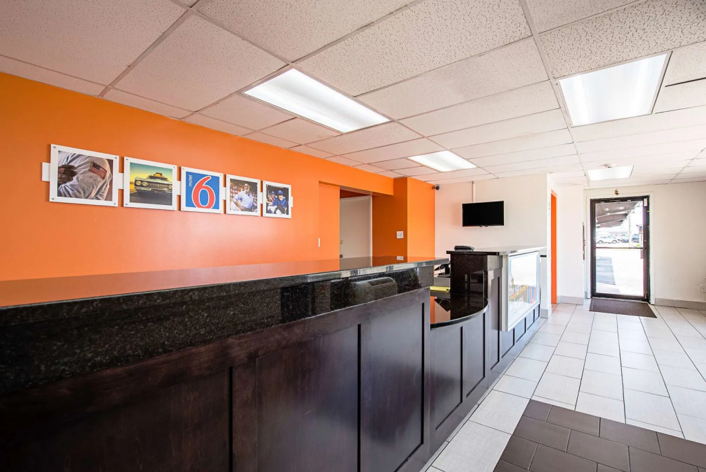 Budget Inn-Norfolk, VA - Oceanview